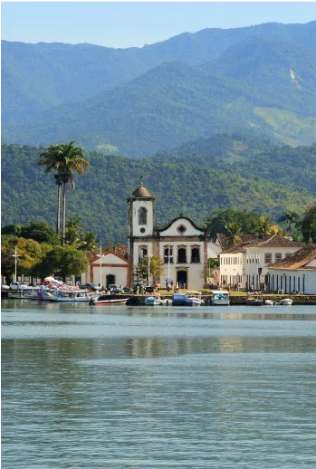 Enfant au marché asiatique